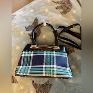 new- preppy plaid Handbag 
Gold Accents
Detachable & Adjustable shoulder